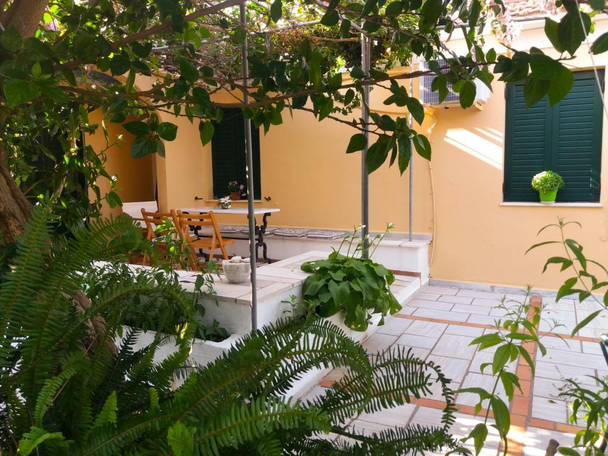 House With Garden Near The Sea Apartment Agia Efimia Exterior photo